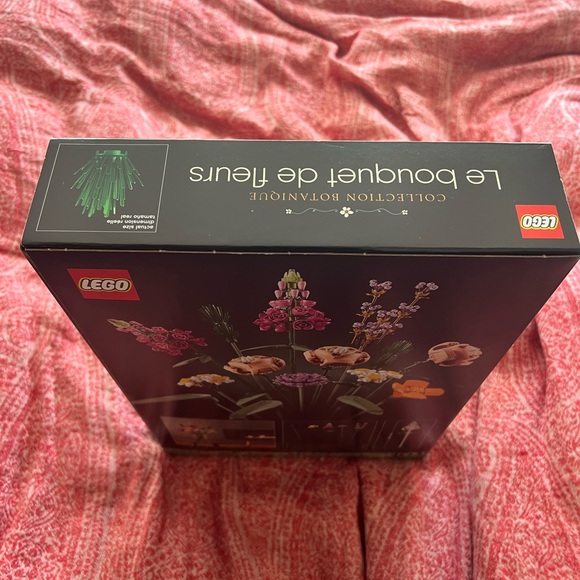 LEGO Flower Bouquet Botanical Collection 10280 NWT, unopened - Picture 3 of 4